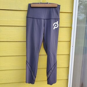 Lululemon, women  leggings  sz 6.